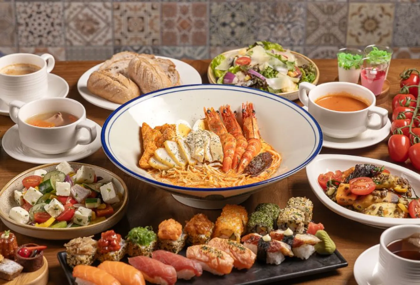 モダン・ビュッフェ - ラクサ