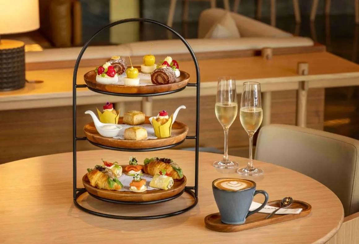 週末のスパークリング・ハイティー